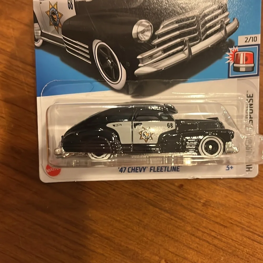 Hot Wheels 47 Chevy Fleetline Treasure Hunt Police Car toy new
